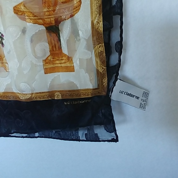 HP🎉Liz Claiborne Women's Neck Scarf - Picture 4 of 4